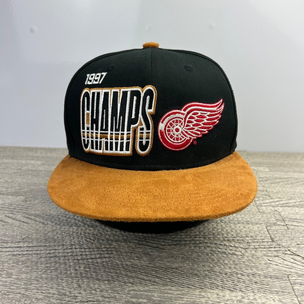 Vintage 90s Detroit Red Wings Hat Cap Snap Back Adjustable Black 1997 Champs NHL